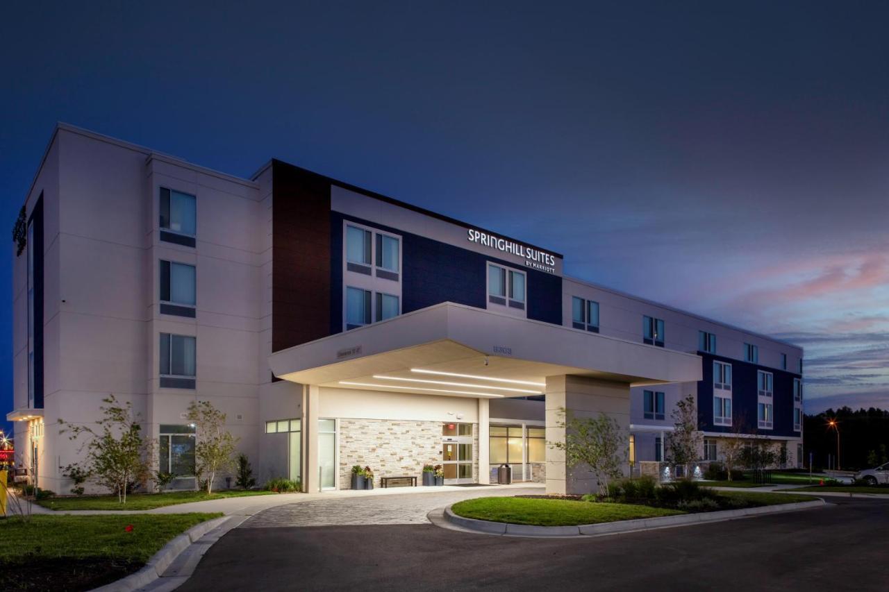 Hotel Springhill Kansas Airport 3*